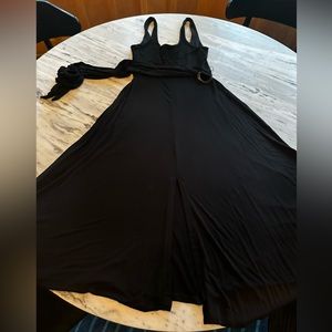 Good American belted midi dress size 2 fits like a medium